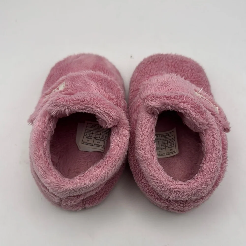 UGG cozy up